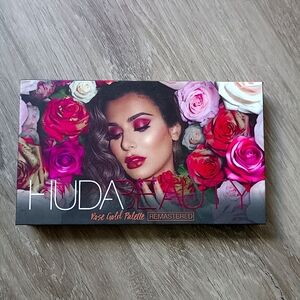 Huda beauty rose gold palette
